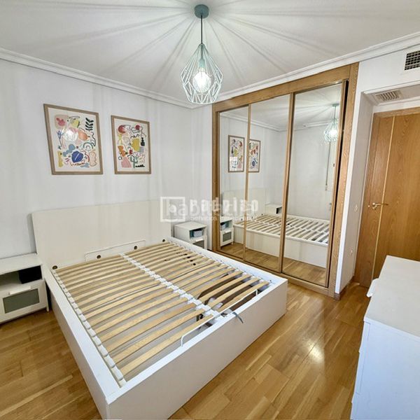 Foto f1a2e9e1-cf15-4d56-9555-b9b3cdf26da3. Rent flat with parking in Almenara-Ventilla Madrid
