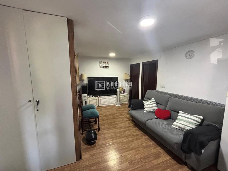 Foto c9973b97-b592-4983-a26a-8cb2aff82047. Piso oportunidad en plaza de orotava! vivienda exterior muy luminosa con gran potencial de reforma, actualmente alquilado hasta el 01 o en Madrid