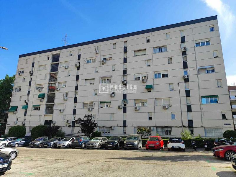 Foto 98d03d23-77e1-4840-9146-5d800116bbe9. Dúplex a Ventas Madrid