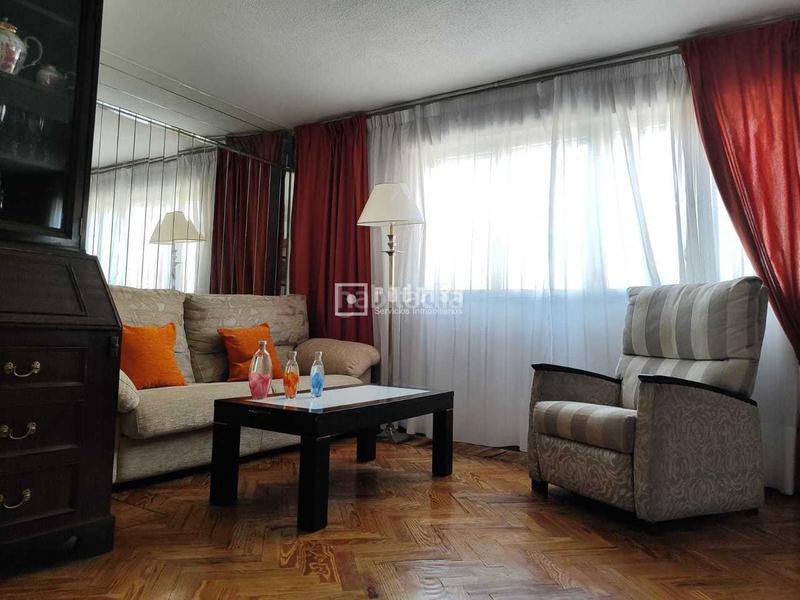 Foto cd68c664-a366-46da-af2f-0acb4fce08da. Dúplex a Ventas Madrid