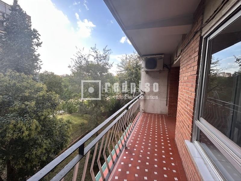 Foto 01d19110-6289-48e3-854f-39c7351be0a7. Flat with heating in Ventas Madrid