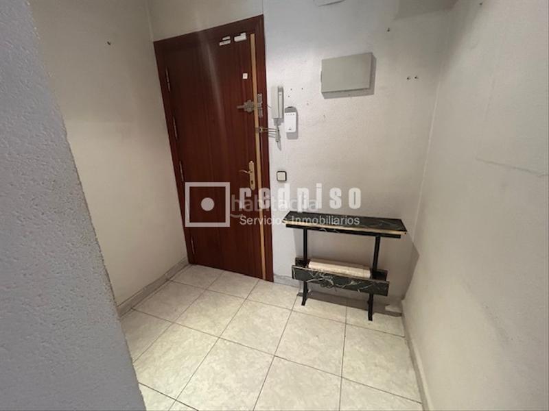 Foto b8b2b936-dacc-4ed9-8d79-056d9fb96e25. Flat with heating in Ventas Madrid