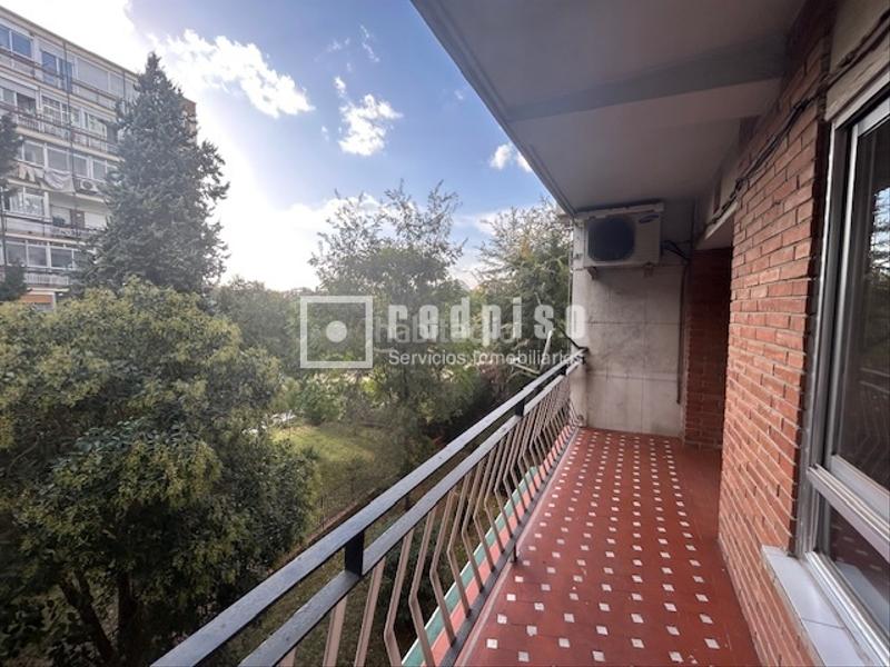 Foto ee863059-2b5e-49da-942d-461e4a5990fe. Flat with heating in Ventas Madrid