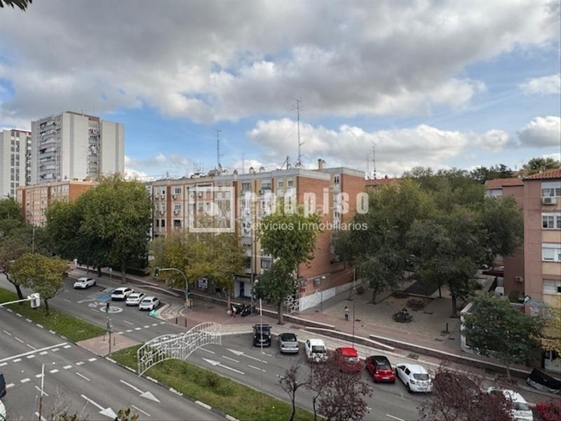 Foto 93b82378-08c5-49b3-b35a-9c16479f00a3. Pis a Ventas Madrid