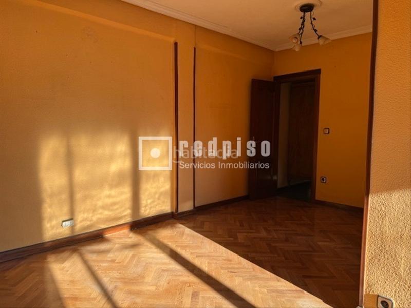 Foto ce45953a-36df-414a-9a05-6344e36d8d60. Pis a Ventas Madrid