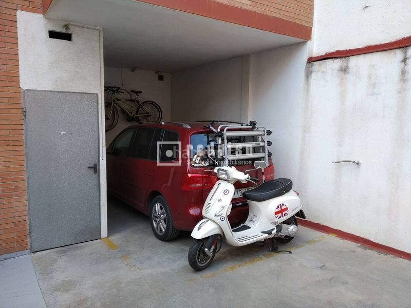 Foto 34f666e0-7579-4fd3-b9df-d967db45a883. Posto auto in Ventas Madrid