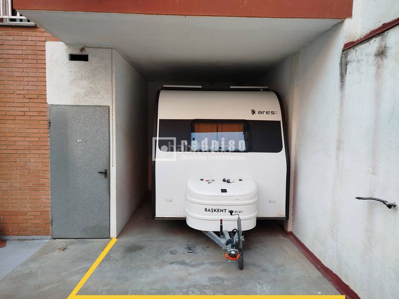 Foto ee6ac9e2-8a19-471d-873f-3016e139f18b. Posto auto in Ventas Madrid
