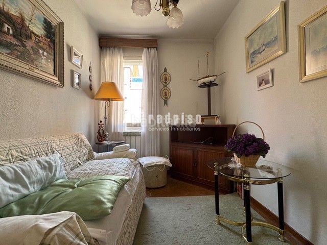 Foto 4bc539cf-f8c1-40b3-b331-442363939c5f. Pis a Ventas Madrid