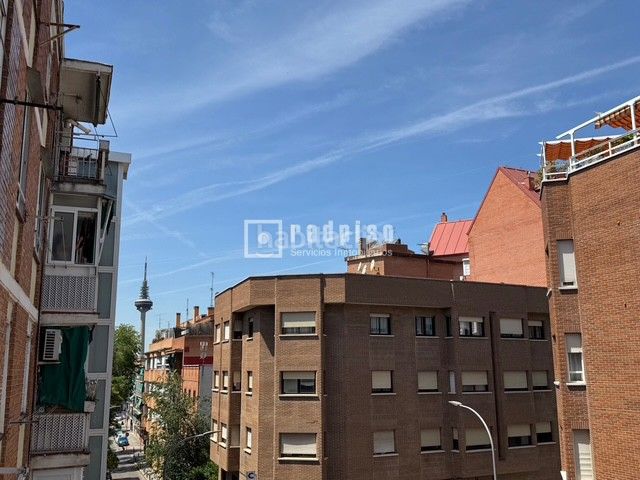 Foto 888a68ba-7a87-4c8f-b2bc-4ee465c8a99e. Pis a Ventas Madrid