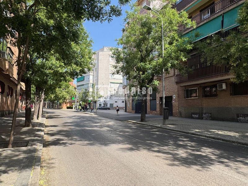 Foto 6b44cb12-ead1-4f99-b853-e22071695367. Parking coche en Ventas Madrid