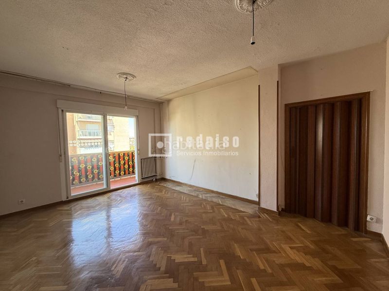 Foto 6ab3c17f-b117-4628-b12b-5b7e2aa2c6e7. Piso  en torre en Ventas Madrid