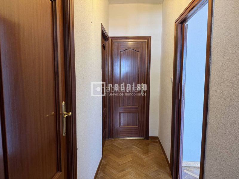 Foto 6dcd6776-a97c-408f-9f22-5aa15b5ce8f8. Piso  en torre en Ventas Madrid