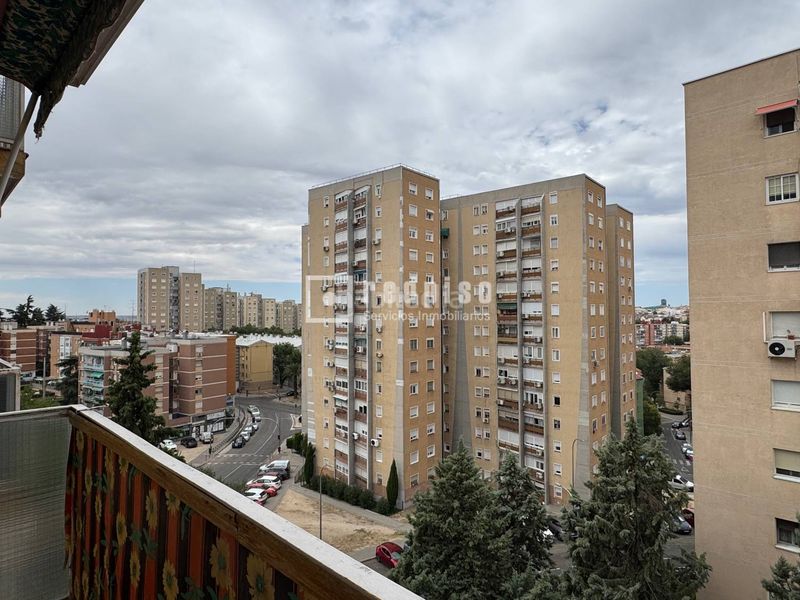 Foto 845a3871-3526-46bb-8f51-e18e1bb8c551. Piso  en torre en Ventas Madrid