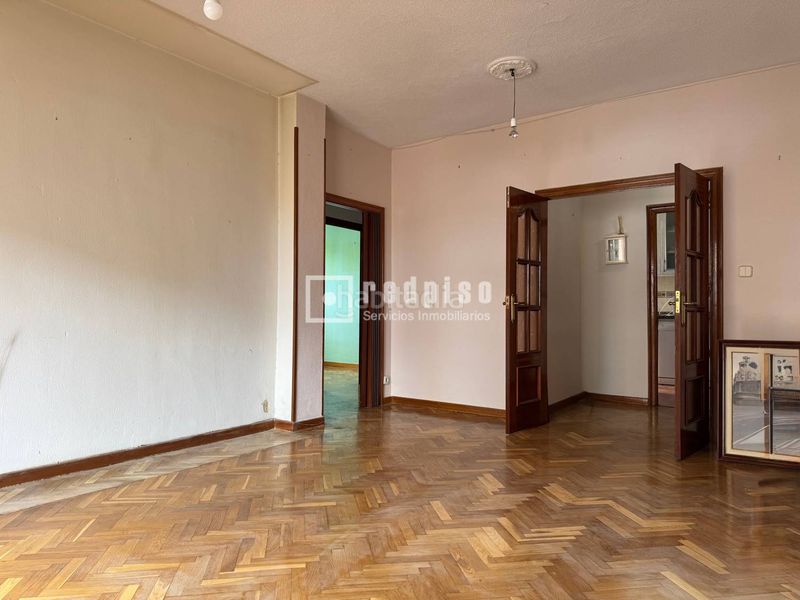 Foto 99e990ba-4e32-4dc8-b9f5-bc98626c7b55. Piso  en torre en Ventas Madrid