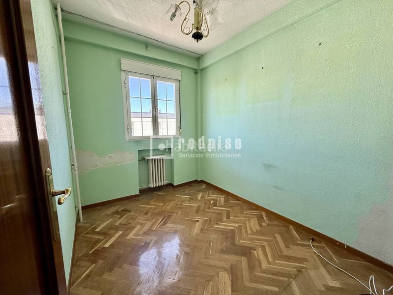 Foto e2406b91-8c50-4594-8d96-555296f64d7d. Piso  en torre en Ventas Madrid
