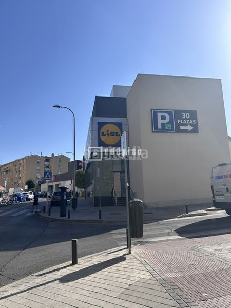 Foto e9a9fee1-95ba-4901-83a2-ffb688eb49a8. Piso en Ventas Madrid