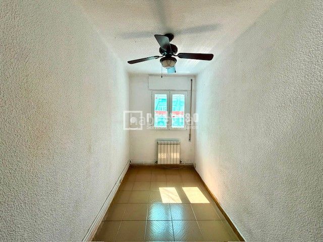 Foto 4f105f65-154a-4a6d-9edb-ea78bee32a04. Piso  en marques de corbera en Ventas Madrid