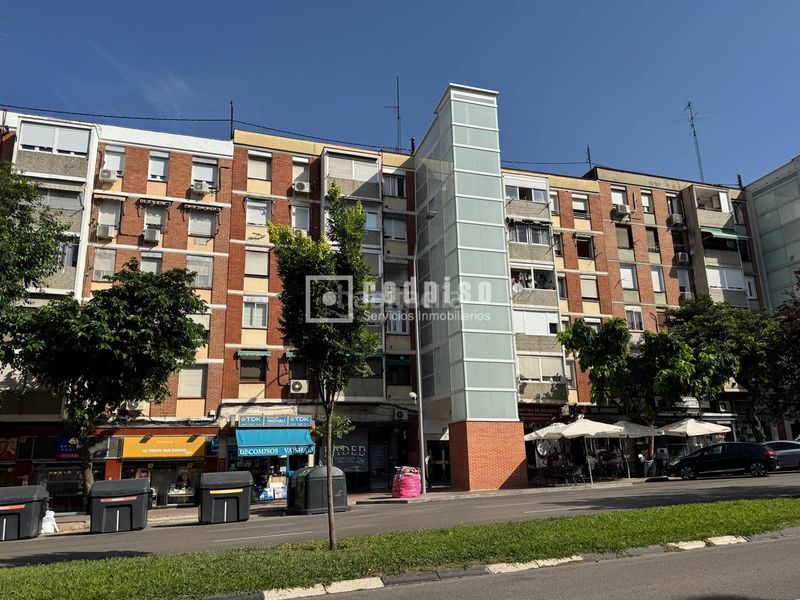 Foto 49f46dda-edab-4285-b045-d6122a872296. Pis a Ventas Madrid