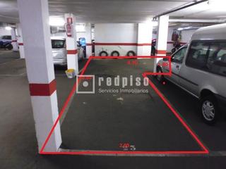 Parking voiture à JOSE VILLENA