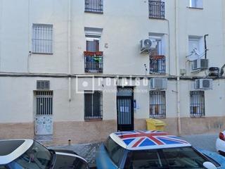 Pis  Siena. Junto al metro el carmen