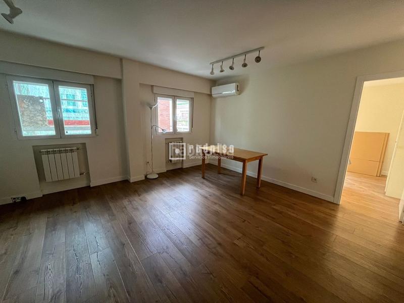 Foto 554ca8cb-3d04-43b7-9dc2-bc3b5a4c0560. Appartamento con riscaldamento in Ventas Madrid