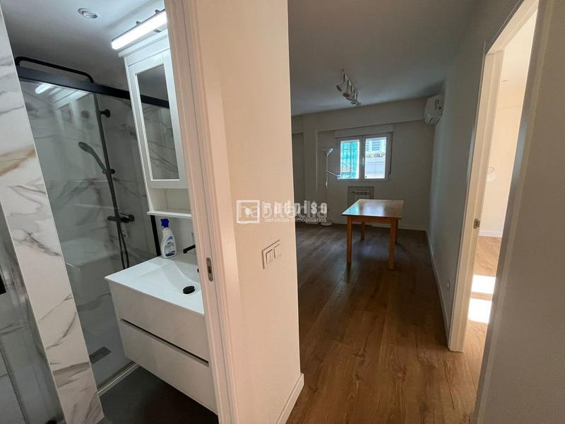 Foto 3709cdf2-d051-4978-9bbc-0a0f296c6d96. Etagenwohnung mit heizung in Ventas Madrid