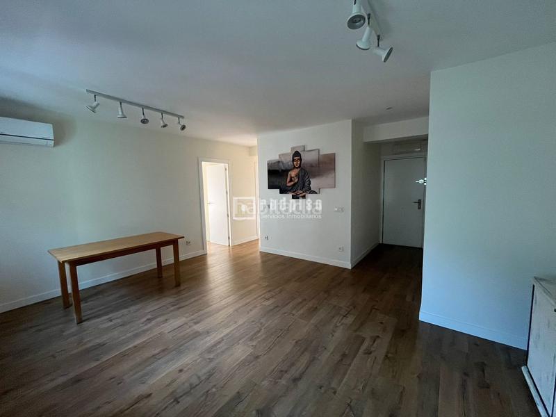 Foto 8a60fb5c-68c5-46c8-b3e7-26736d3c15c2. Etagenwohnung mit heizung in Ventas Madrid