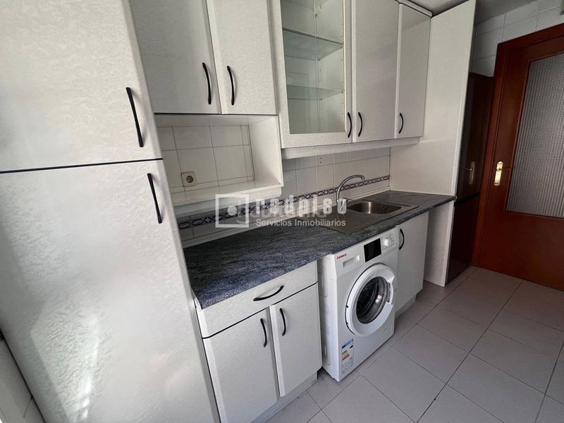 Foto 58e7c1da-5e92-45af-9ff4-717d1a71e878. Pis amb calefacció aparcament a Ventas Madrid