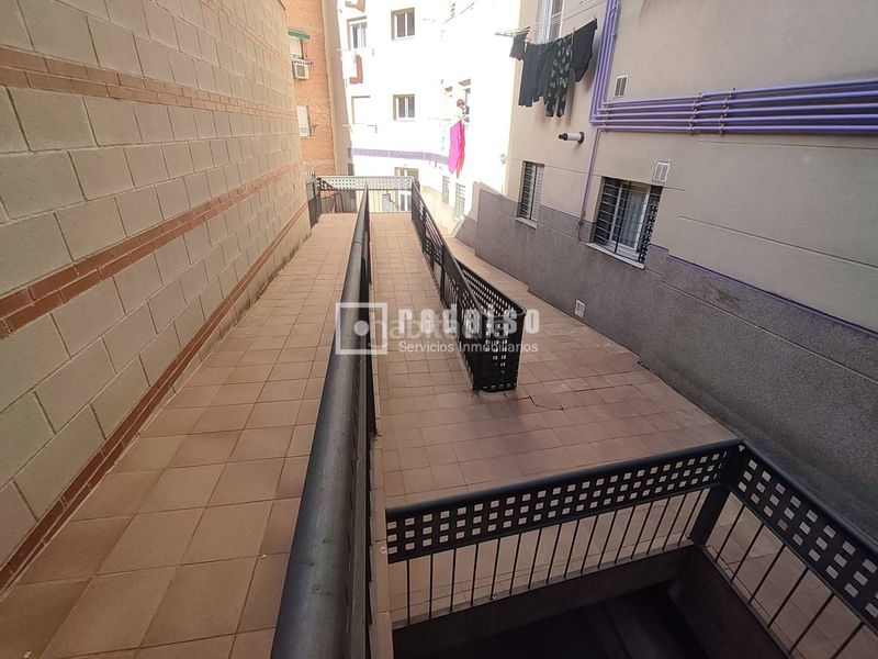 Foto ed5a06c3-6c5c-449b-938a-03263c2195d6. Pis amb calefacció aparcament a Ventas Madrid