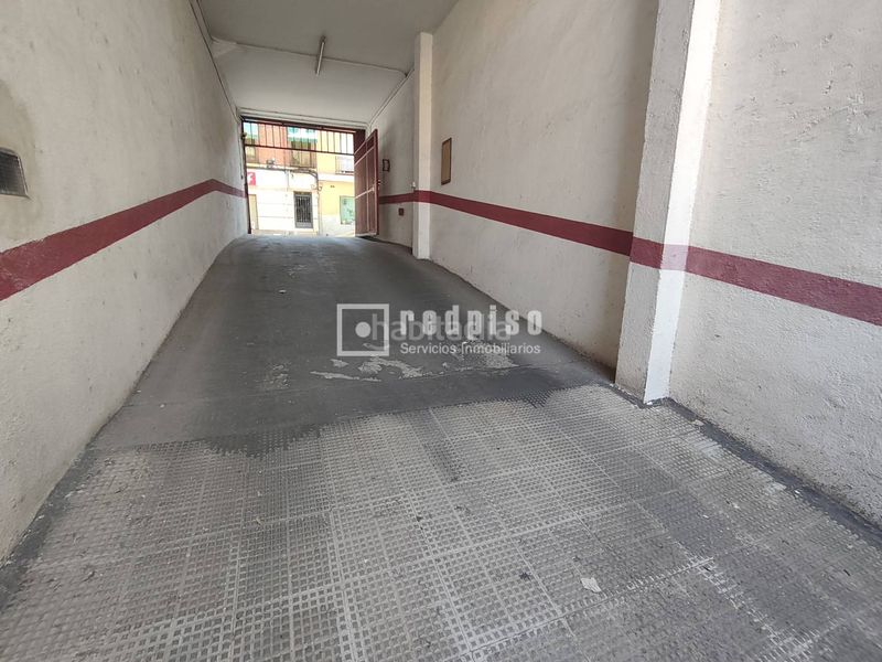 Foto 5f7b1cfd-e5e5-4389-a76f-cd89e90f34bd. Aparcament cotxe a Ventas Madrid