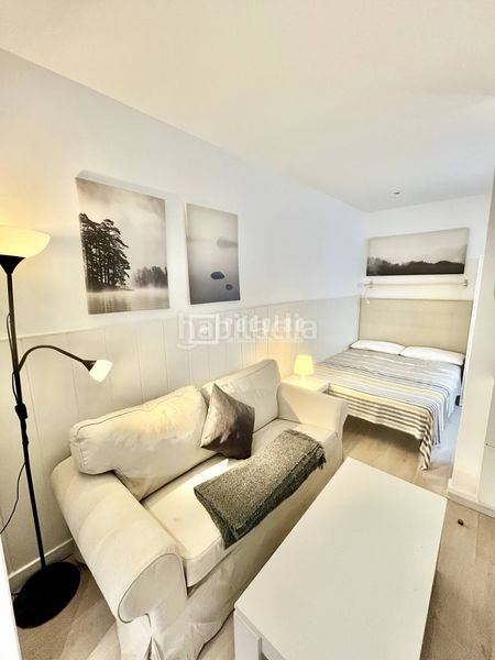 Foto 8b19a554-61dc-49e4-a7a4-dd3d5a86ee4f. Estudio en Numancia Madrid