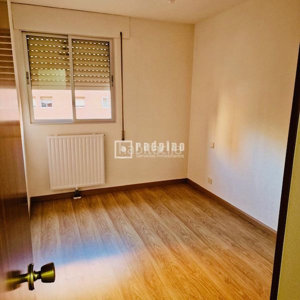 Foto 00f249c1-b39c-4f83-99ca-02a76435b99f. Pis amb calefacció aparcament a Numancia Madrid