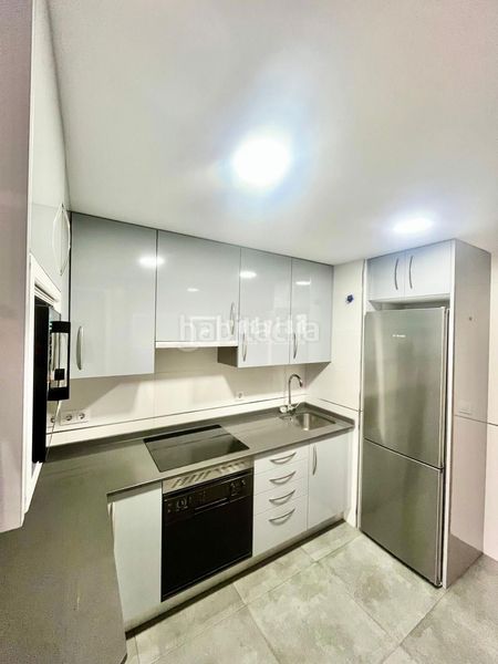 Foto 2b7bca2e-331b-4e1f-a78b-4569ee10897b. Pis amb calefacció aparcament a Numancia Madrid