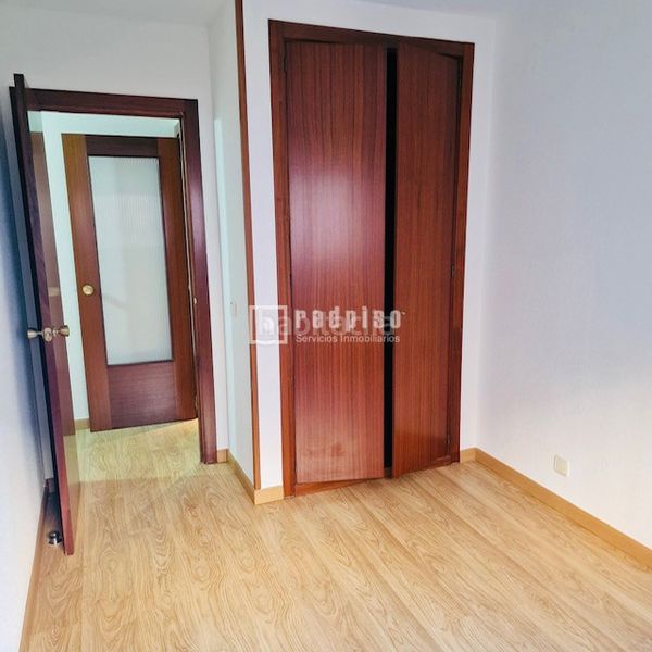 Foto 4aed4788-1328-41e4-83b1-9d79f7ff82d2. Pis amb calefacció aparcament a Numancia Madrid