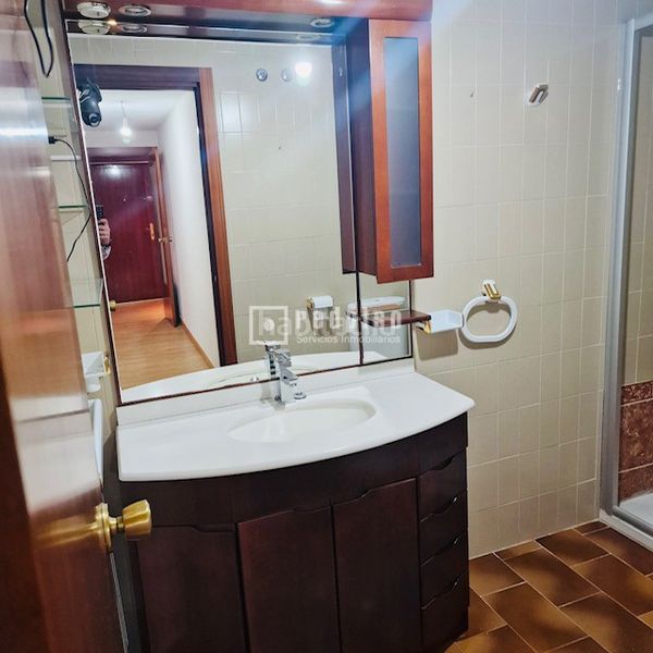 Foto 6aa77932-e57e-4022-bc45-1e450ecb3f2e. Pis amb calefacció aparcament a Numancia Madrid