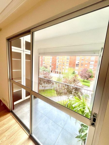 Foto 7d67fd69-0e0e-4733-b19a-490ef7cf0e79. Pis amb calefacció aparcament a Numancia Madrid