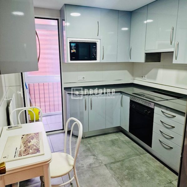 Foto b493c117-594a-4ada-9693-32ff46594bf3. Pis amb calefacció aparcament a Numancia Madrid