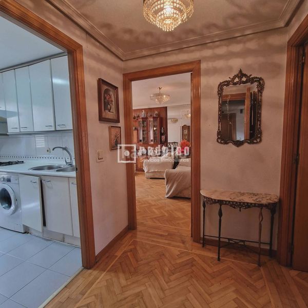 Foto 32b03b61-6a8f-4c6b-98dd-e207930ab7e3. Flat with heating in Numancia Madrid