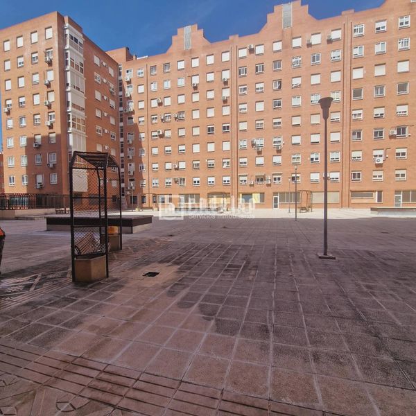 Foto f5a409ea-29bb-49c0-8867-c00599683fe1. Flat with heating in Numancia Madrid