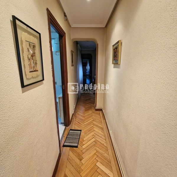 Foto 102284d6-db9a-4d02-9d79-5f86394e60c0. Flat with heating in Numancia Madrid