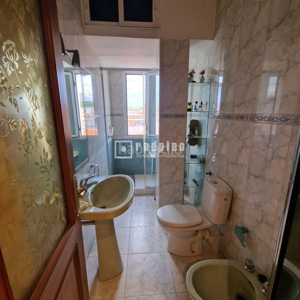 Foto 10ebe6bd-ab15-4abc-b9f7-ee82a88c671c. Flat with heating in Numancia Madrid