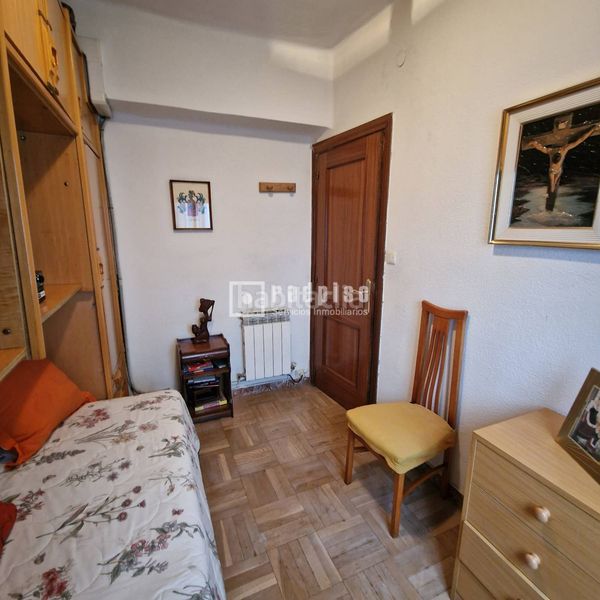 Foto 415e99e3-8b3c-40ef-9980-7b8cf121d9bf. Flat with heating in Numancia Madrid
