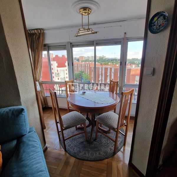 Foto 5cf162b5-a610-4a24-a295-c318c7d88547. Flat with heating in Numancia Madrid