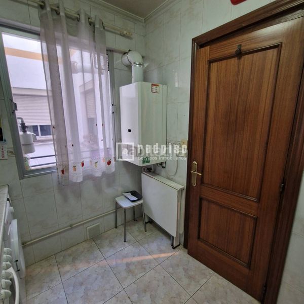 Foto 5dd97db0-dfb5-45af-8218-3a6c6ce05140. Flat with heating in Numancia Madrid