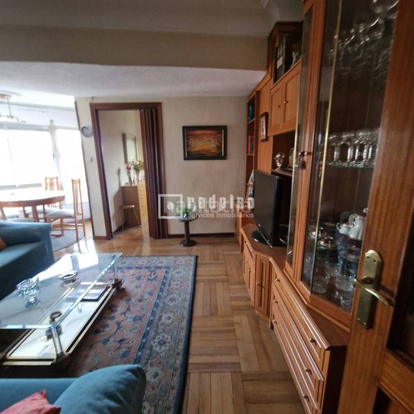 Foto 614f54b7-c670-4fb4-b85f-c42320bd0e4a. Flat with heating in Numancia Madrid