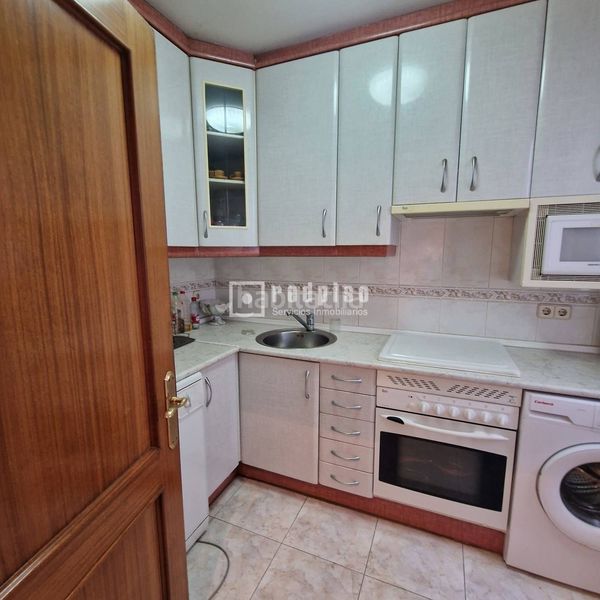 Foto 631b3d21-edf1-4ead-83a8-9e98e3d024b6. Flat with heating in Numancia Madrid