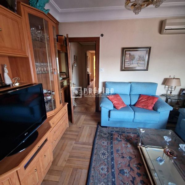 Foto 934570b1-c6e9-47e5-b31d-8e2ff8b9dbfe. Flat with heating in Numancia Madrid
