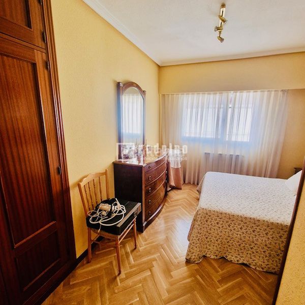 Foto 3de9da4b-95a7-4663-aa61-bdfc1cb1d629. Apartament amb calefacció aparcament a Numancia Madrid