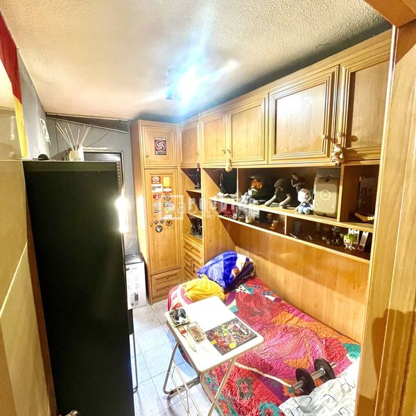Foto 7a5980f8-1367-4603-841c-227160982034. Piso en Numancia Madrid