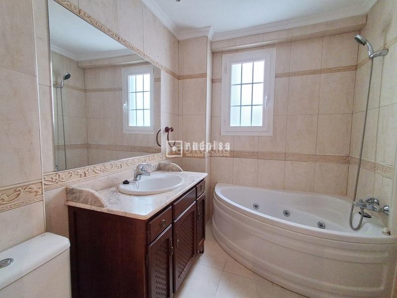 Foto f1930d05-7f9a-46ed-b34e-9d6ba4dcc329. Rent flat with heating parking in Parque Ondarreta-Urtinsa Alcorcón